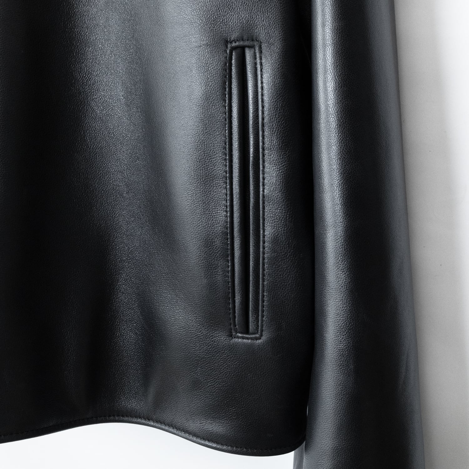UNEEK BASEMNT - Discover independent style.