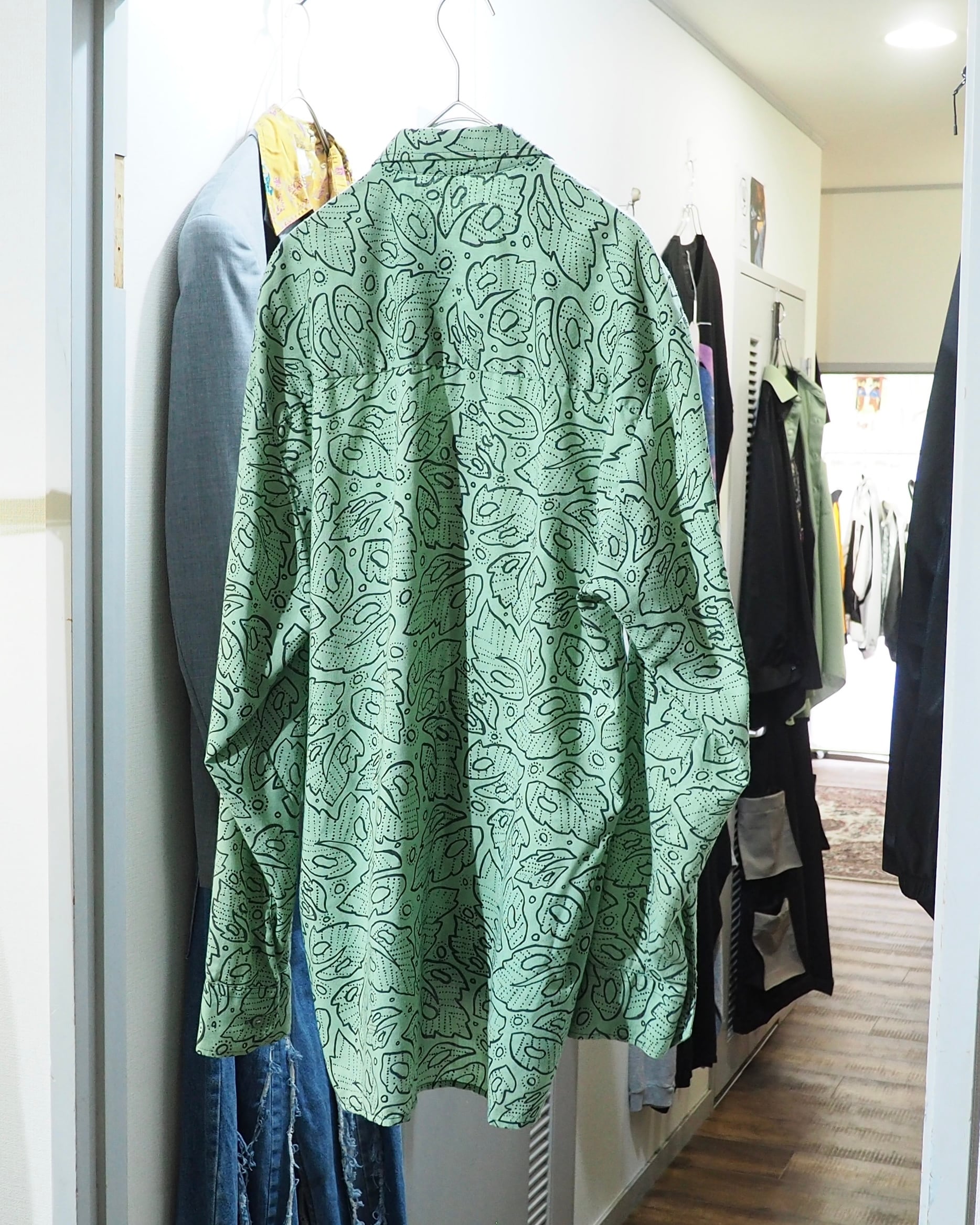 1990s Mint green Leaf pattern vintage Drape loose shirt