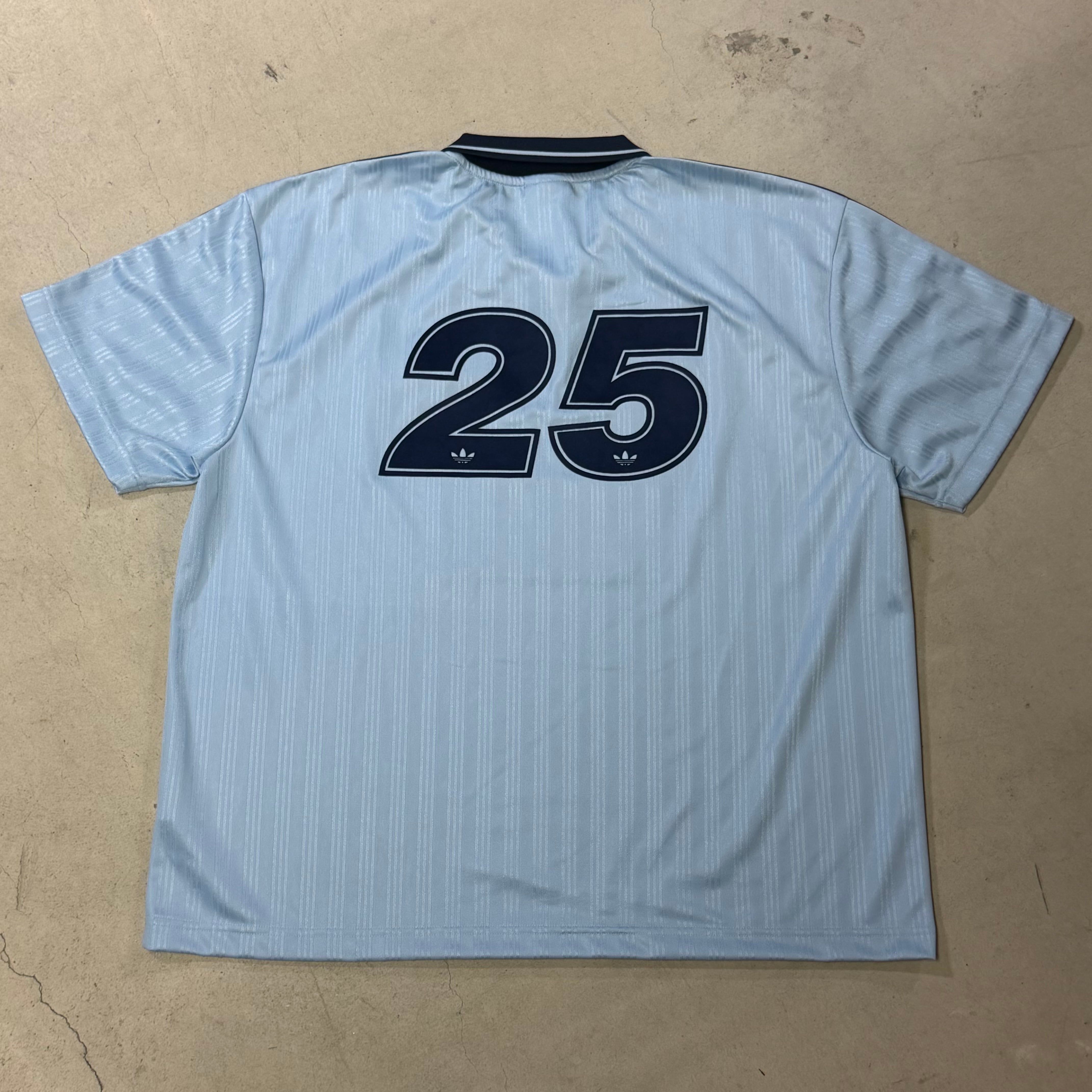 ADIDAS ORIGINALS × OASIS TOUR JACQUARD JERSEY XL | safarionline