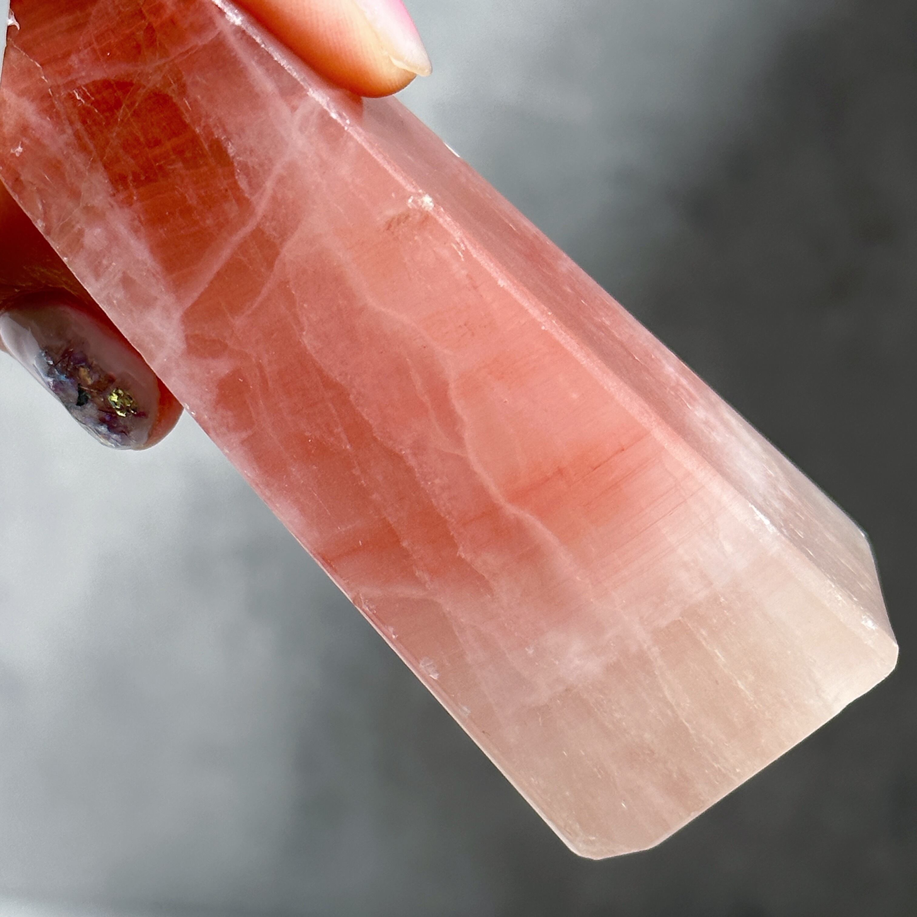 ローズクォーツ カルサイト3kg　－ｍｔ529 ローズカルサイト タワー型23◇Rose Calcite◇天然石・鉱物