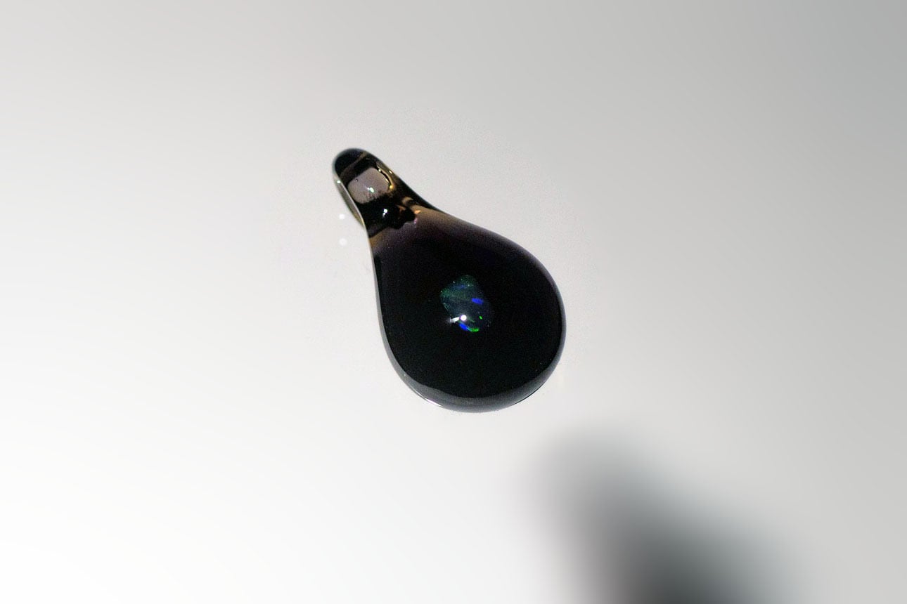 Color Opal White / 田中福男