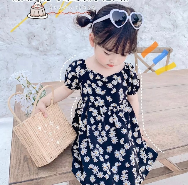 即納 ブラックデイジーワンピース 韓国子供服 韓国こども服 インポート ベビー服 キッズ 女の子 男の子 春夏秋冬 ベビー 赤ちゃん Munimuni 韓国子供服 ベビー服 海外インポート子供服 即納 ブラックデイジーワンピース 韓国子供服 韓国こども服 インポート ベビー服 キッズ 女の子 男の子 春夏秋冬 ベビー 赤ちゃん Munimuni 韓国子供服 ベビー服 海外インポート子供服