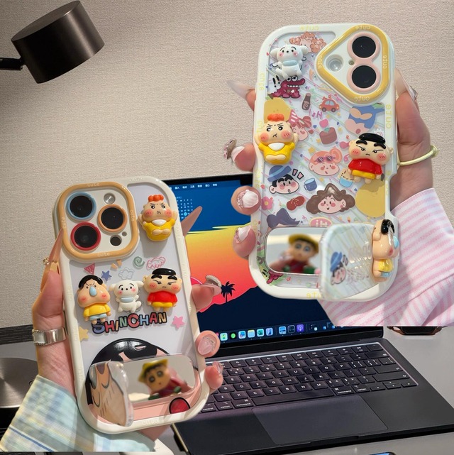 ラクガキ風 クレヨンしんちゃんファミリーのスマホケース