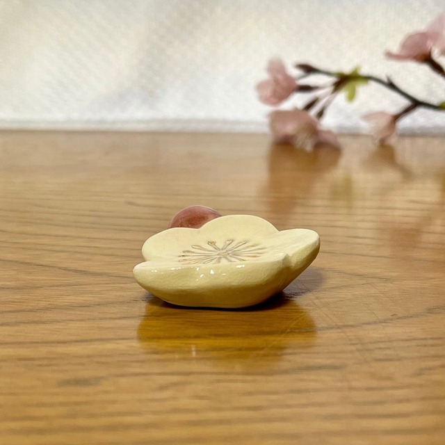 【京焼清水焼】ほのかに香れる・梅 箸置き