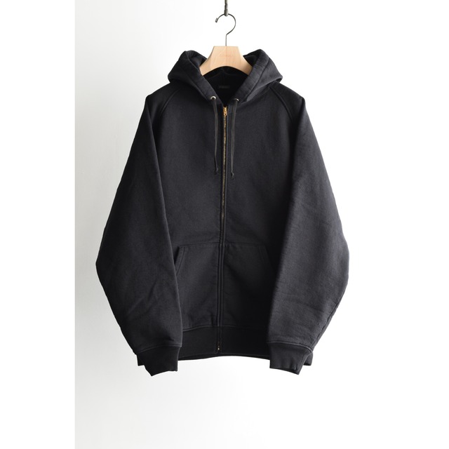 COMOLI ｜ 製品染 裏毛 ジップパーカ