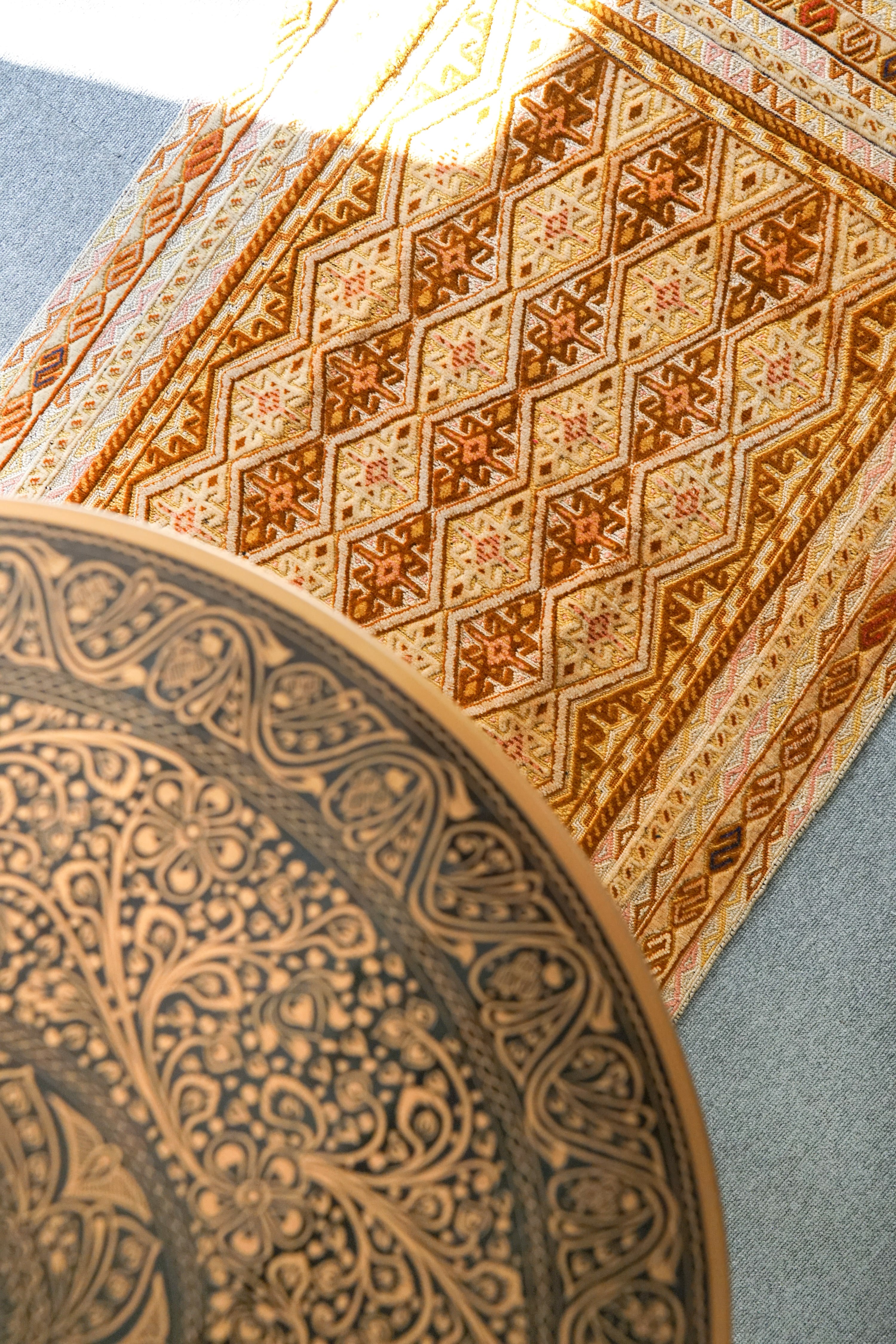 アフガニスタン マシュワニキリム 手織り絨毯 size:115㎝ × 76cm-