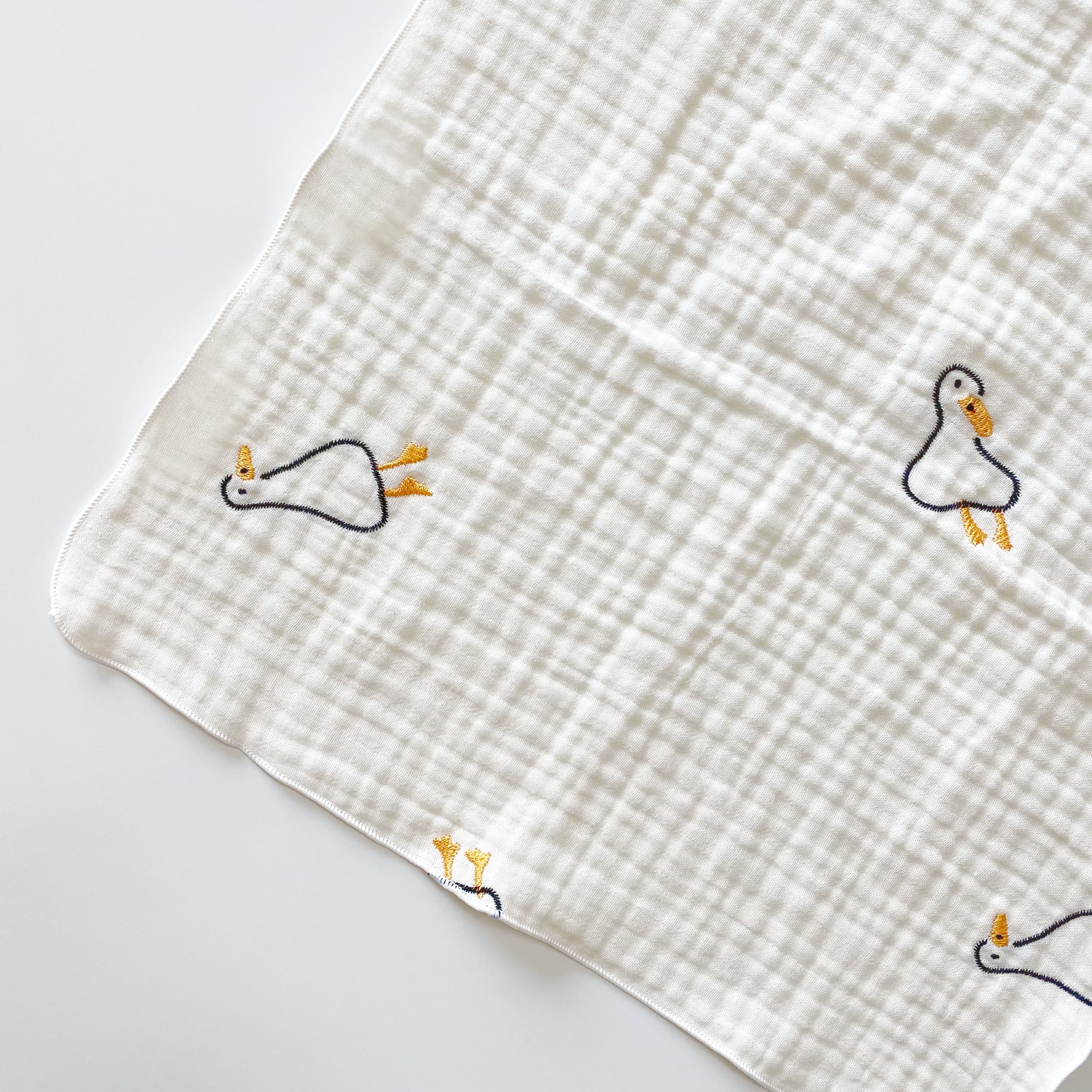 あひる刺繍ガーゼハンカチ5枚セット | イブル&Baby Fabric LilyBlanc