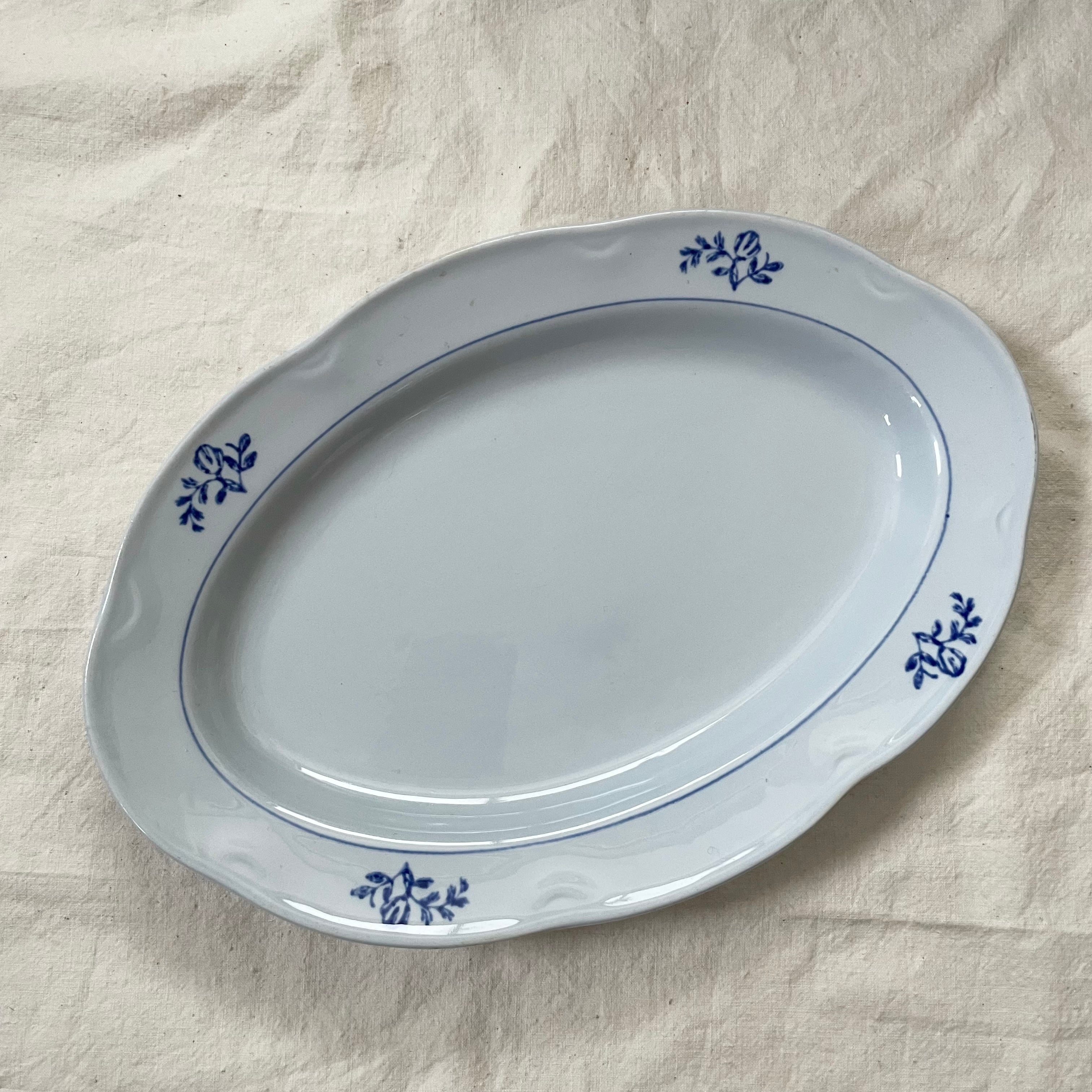 オールドアラビアの青地のオーバルプレート