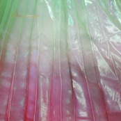 ベリーダンス 小物 ウィング  オレンジ系 レッスン 練習 煌びやか キラキラ イシスウィング 華やか ダンス用品 橙 緑 赤 小道具 スティック 舞台 イベント プリーツ 大きい グリーン系 レッド系