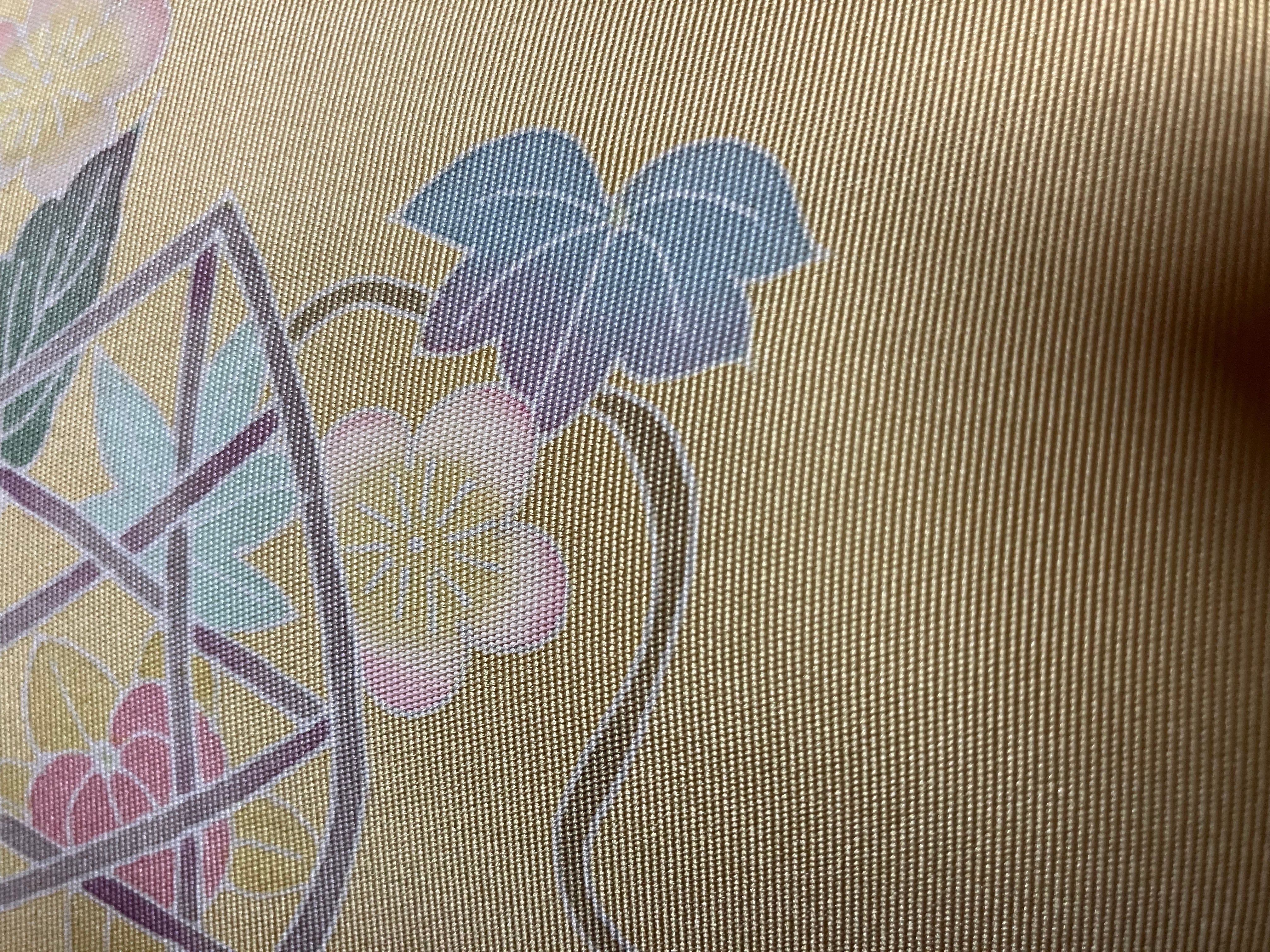 塩瀬名古屋帯（クリーム地花かご）