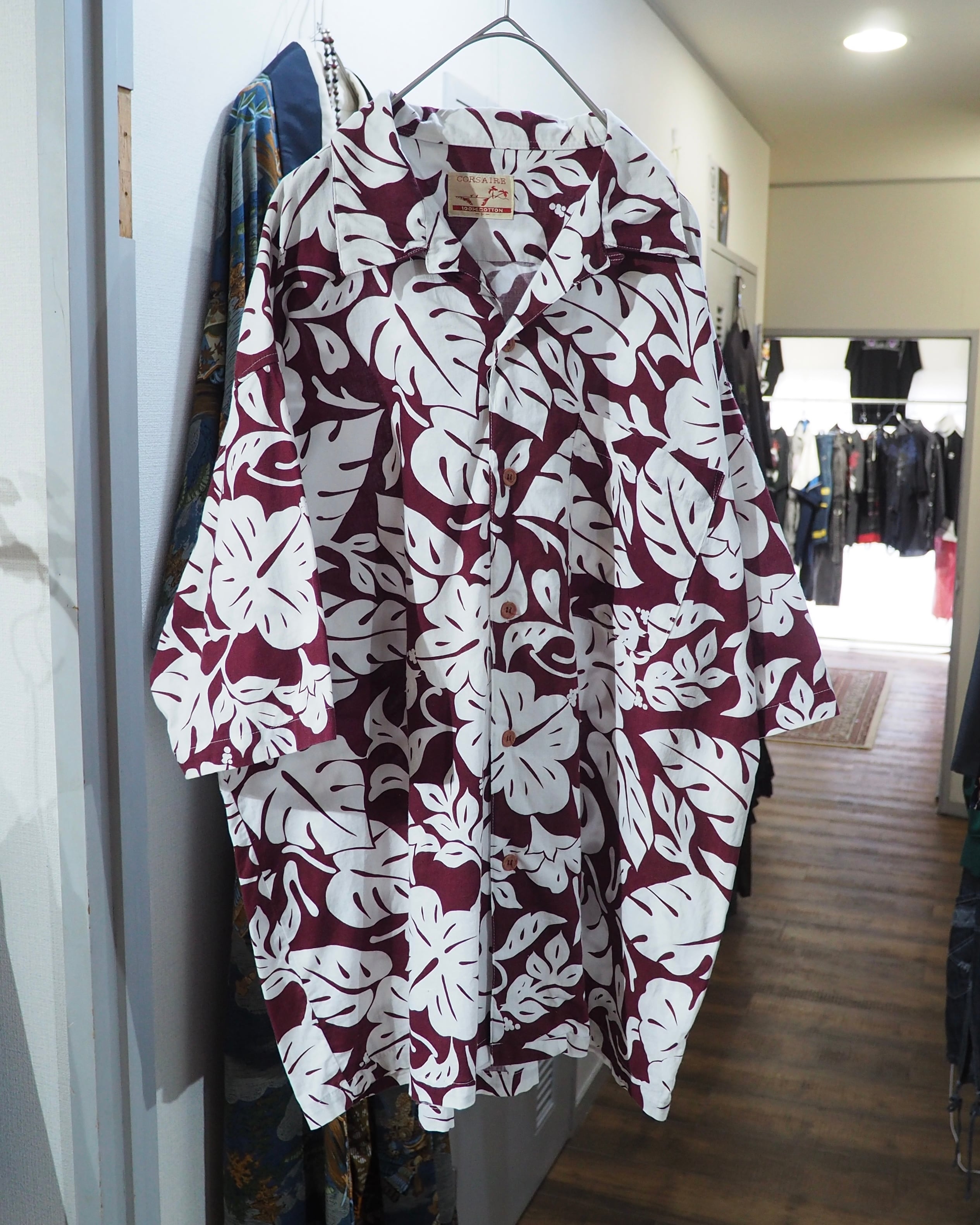 1980 ‐ 90s Piebald Flower all Over pattern vintage SS open collar Shirt