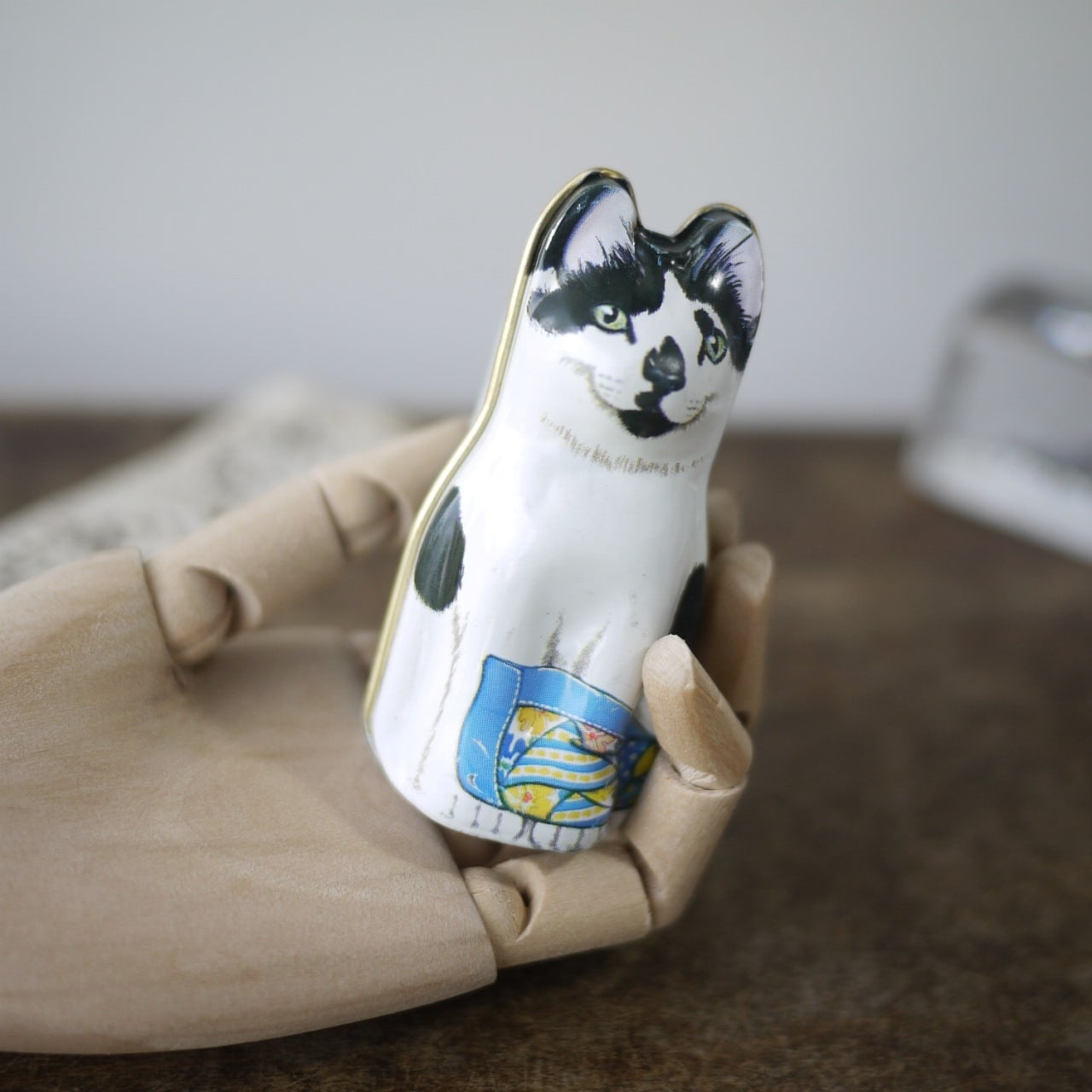 イギリス ねこ缶 Dana Kubick ティン缶