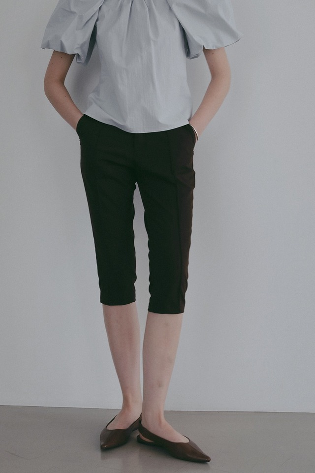 MANOF STRETCH CAPRI PANTS 2色展開