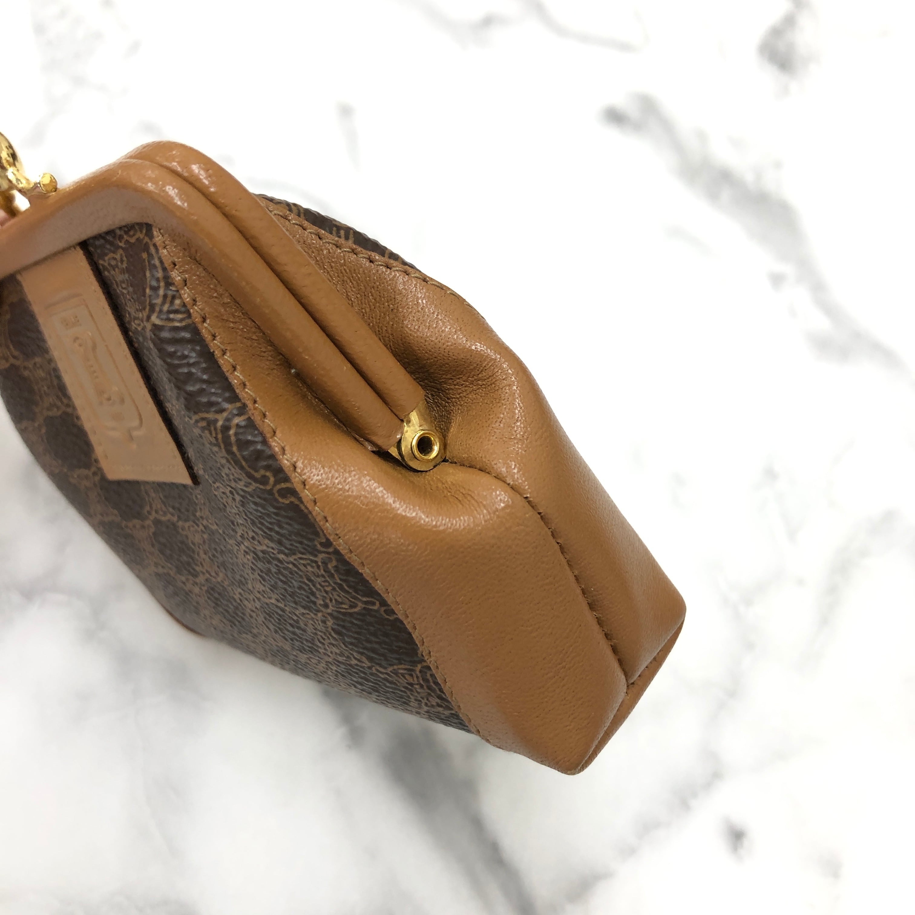 CELINE セリーヌ マカダム ブラゾン型押し がま口 コインケース CELINE セリーヌ マカダム ブラゾン型押し がま口 コインケース