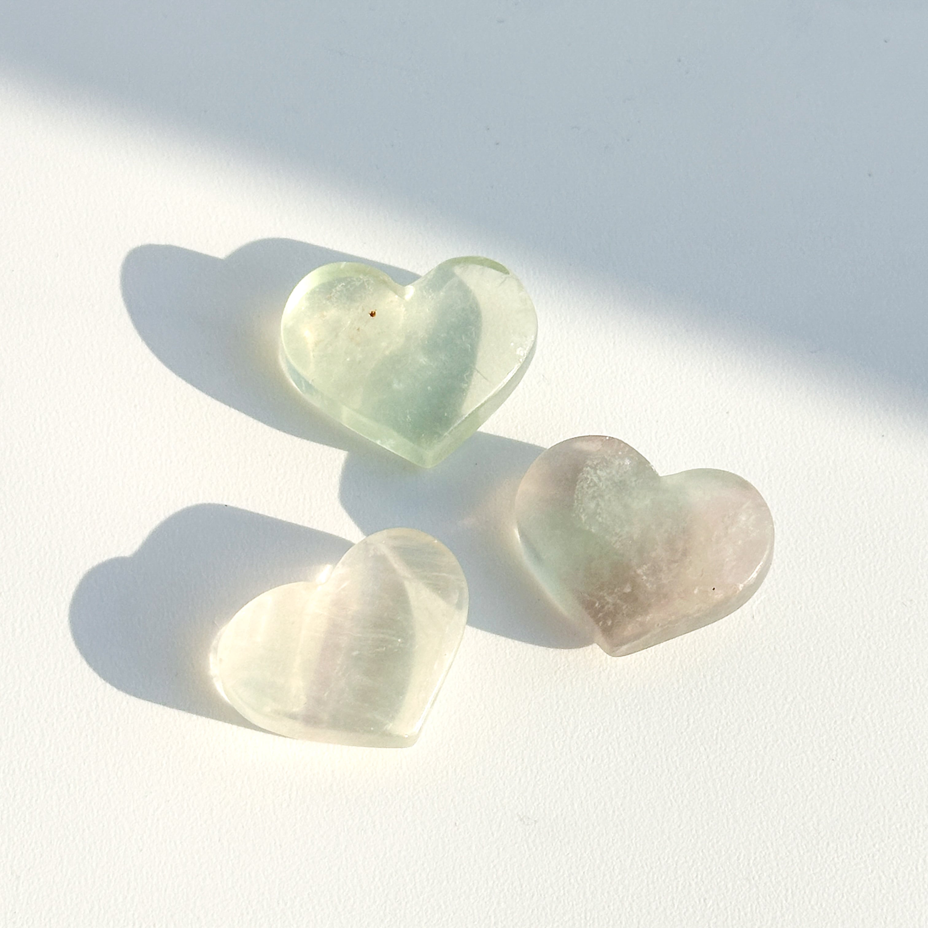 レインボーフローライト ハート 3個set 05◇ Rainbow Fluorite ◇ 天然石・鉱物・パワーストーン・インテリア