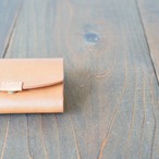 イタリアンオイルレザーを使った手縫いの小さな財布(生成り)