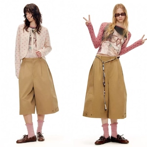 午後の書斎に眠る猫の肖像ドットスリーブトップス E00648