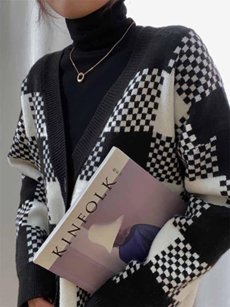 ジャガードチェック柄Vネックニットカーデ 大人カジュアル きれいめ 柄 セーター モノトーン 大きいサイズ 韓国 CH8125