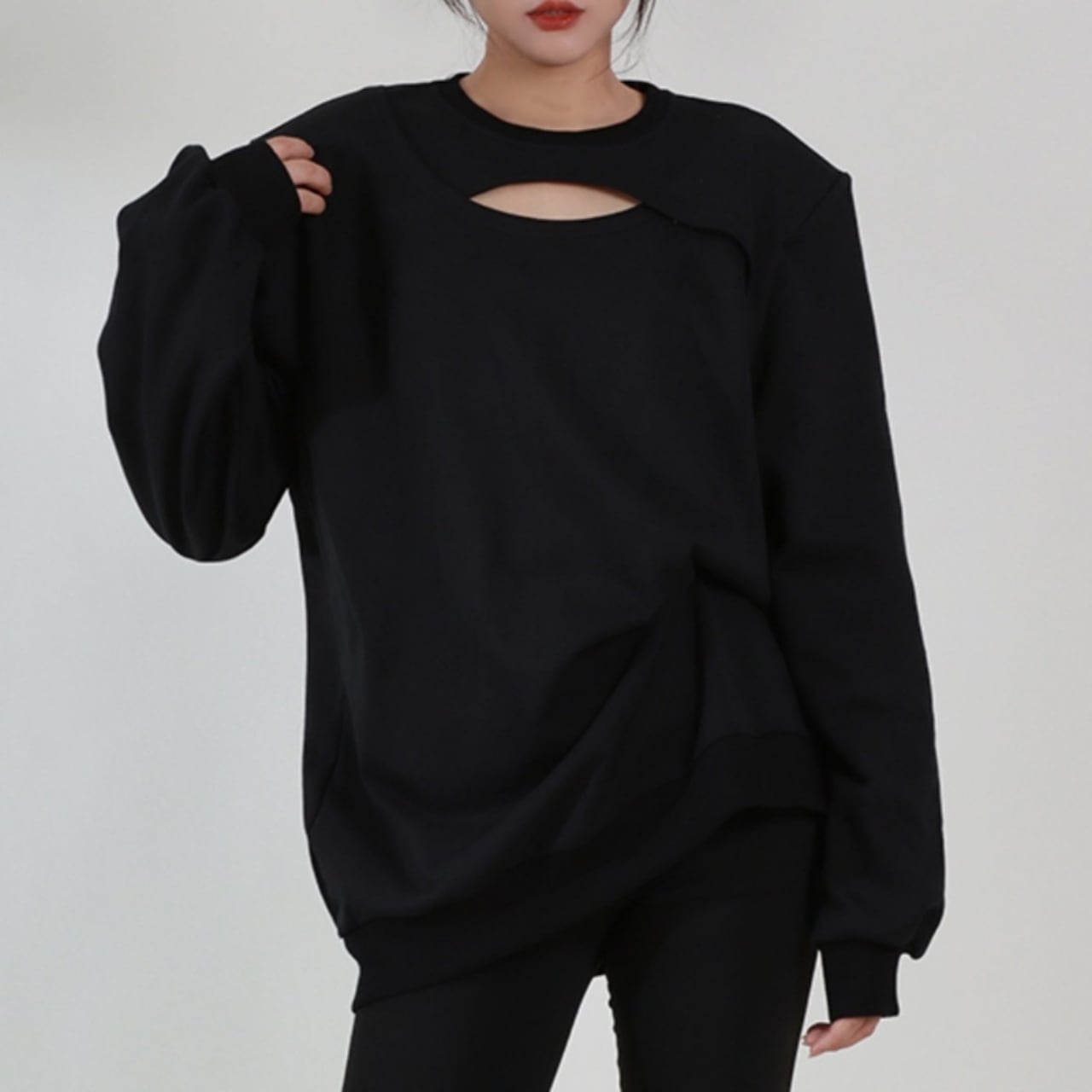 Cutout Long Sleeve Sweatshirt 01049