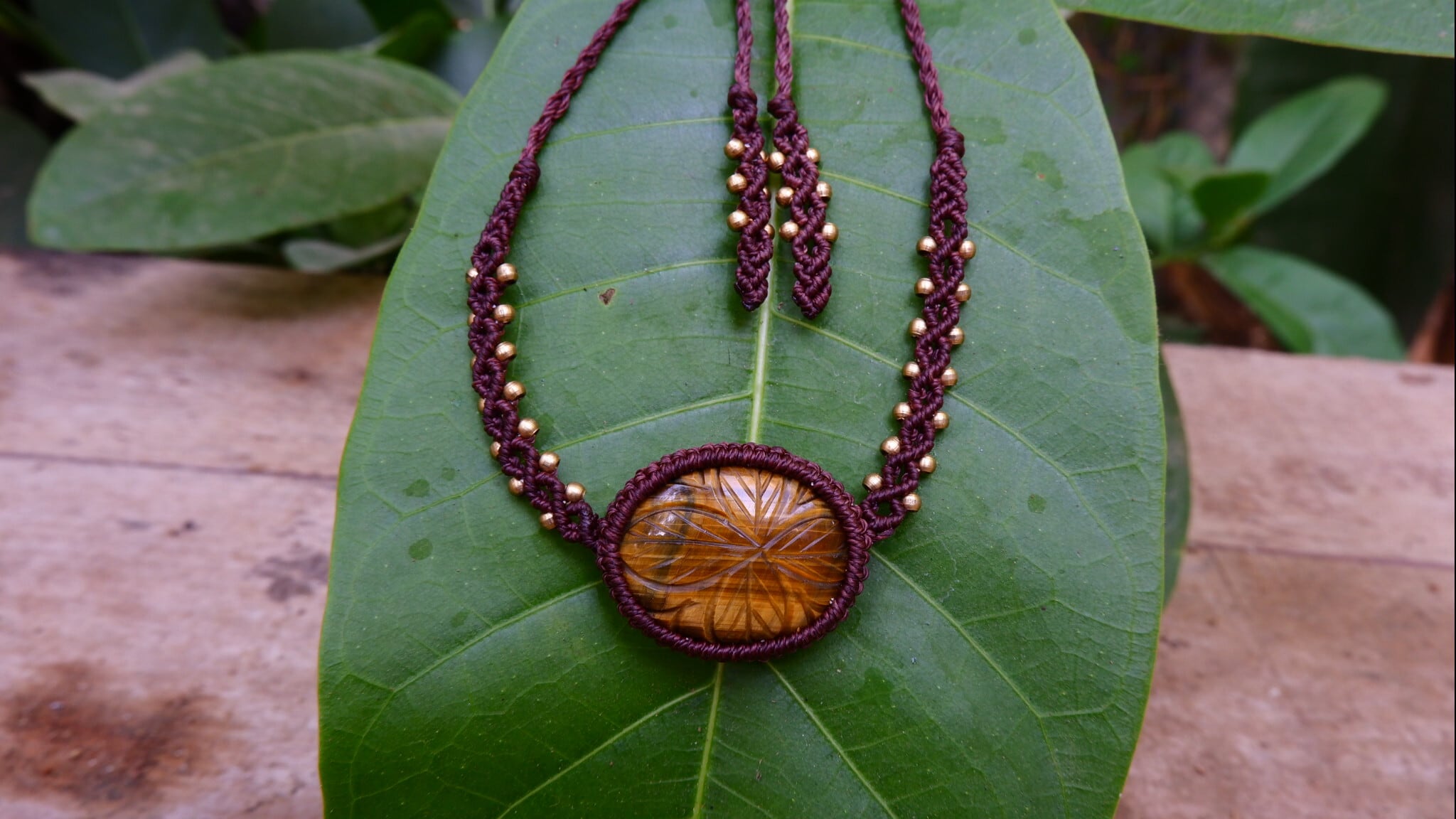 Tiger Eye Flower Macrame Necklace | La Kutira