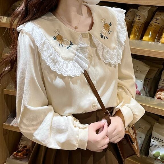 トップス レディース シャツ ブラウス 長袖 ビッグカラー 刺繍 フリル 甘め かわいい 大人可愛い きれいめ 大人女子 こなれ感 ラブリー キュート ガーリー エレガント フェミニン レトロ 無地 フリーサイズ アプリコット 春 夏 お呼ばれ 10代 20代 30代 学生 通学 デート お出かけ 女子会 着回し 普段使い お揃い 韓国 韓国系 送料無料 ファッション モテ トレンド 流行