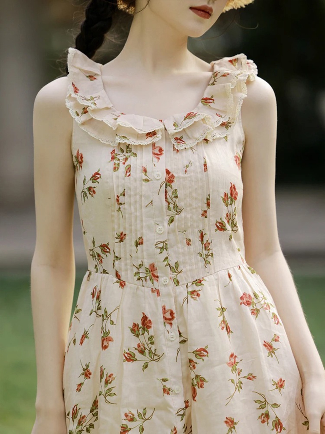 【0018】Ruffled Flower Pattern Short Sleeve Dress