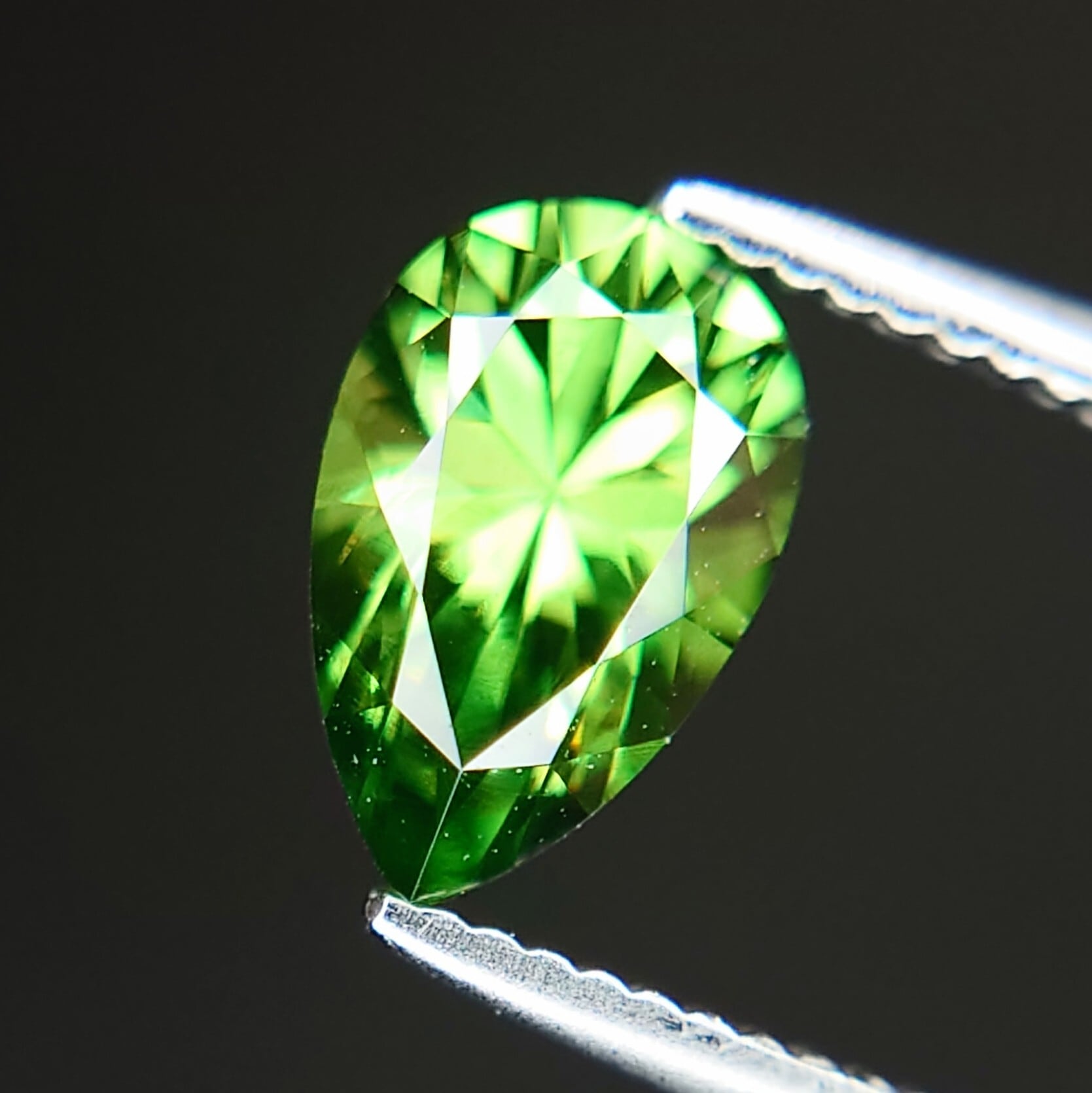 希少 Demantoid Garnet 0.554ct Russia 産地ソ付 ルース☆ | wisteria777
