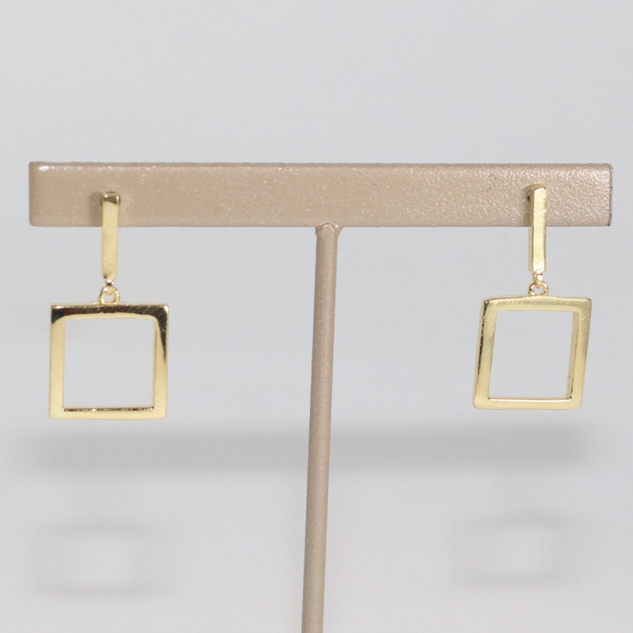 シンプルライフに！ シルバー シンプル ライン スクエア ゴールド ピアス simple silver series