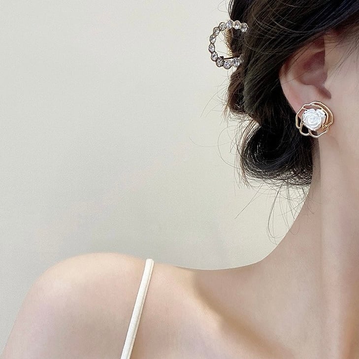 【即日発送】Rose Pearl Earrings ＊ AC-5