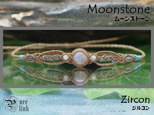 『ムーンストーン』神秘的な月の魔石・極細マクラメ編ハンドメイドブレスレット