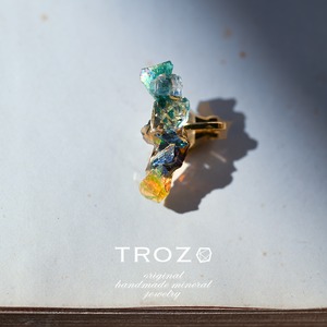 【008 The Starry Night Collection】 Integration Ear Cuff オイルインクォーツ × カイヤナイト × オパール × ローマングラス 鉱物原石 イヤーカフ 天然石 アクセサリー (No.3733)