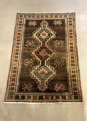 イラン手織りラグ　ギャッベ　E-4345