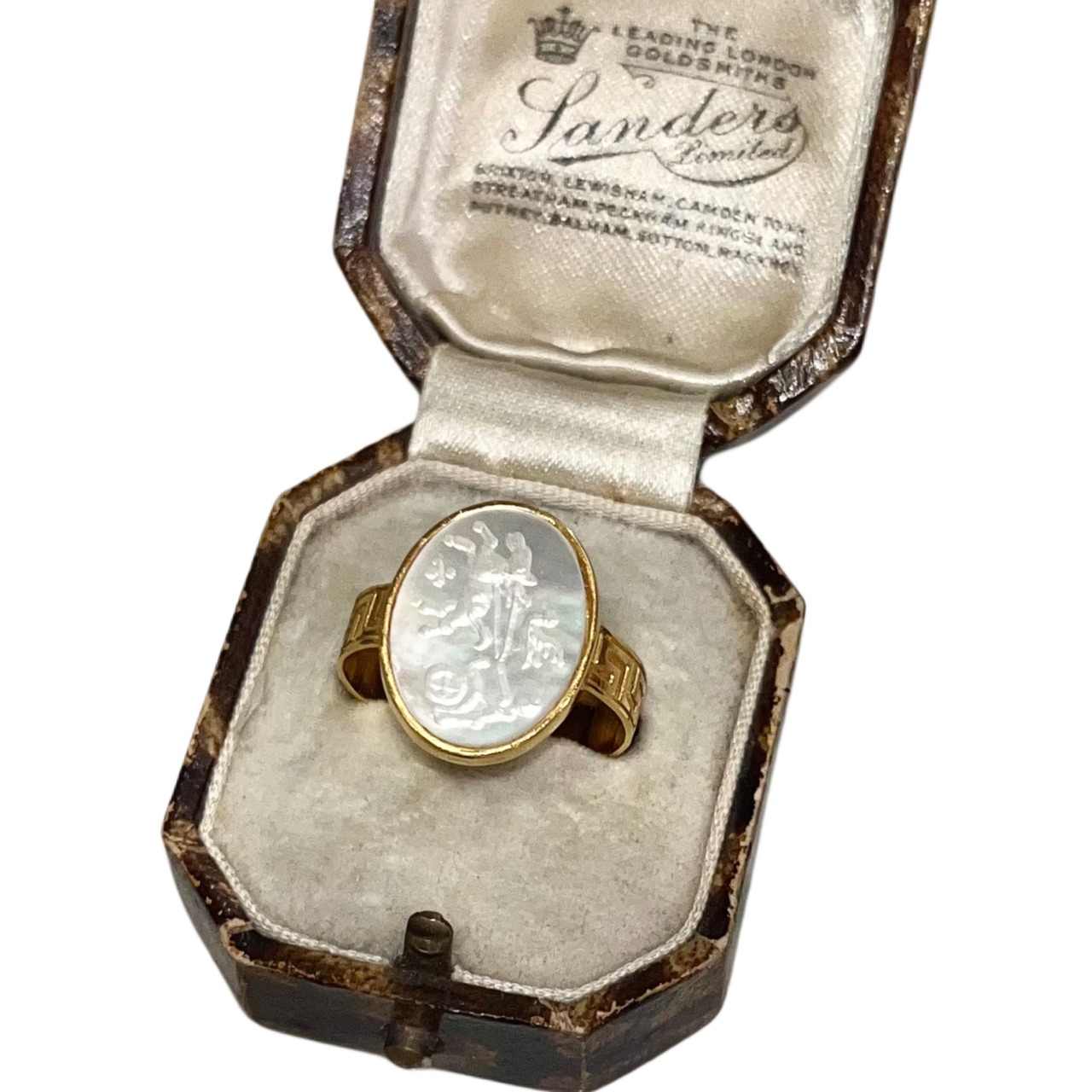 vintage 14ct gold mop intaglio ring