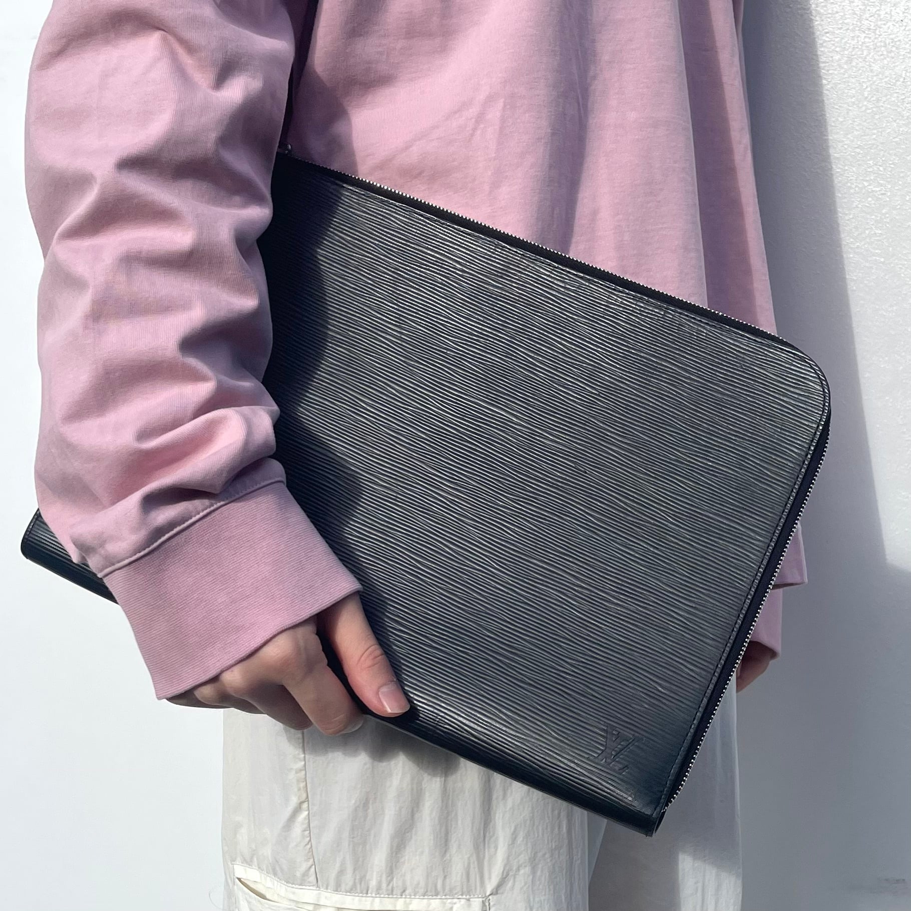 LOUIS VUITTON ルイヴィトン クラッチバッグ エピ 黒 1016 LOUIS