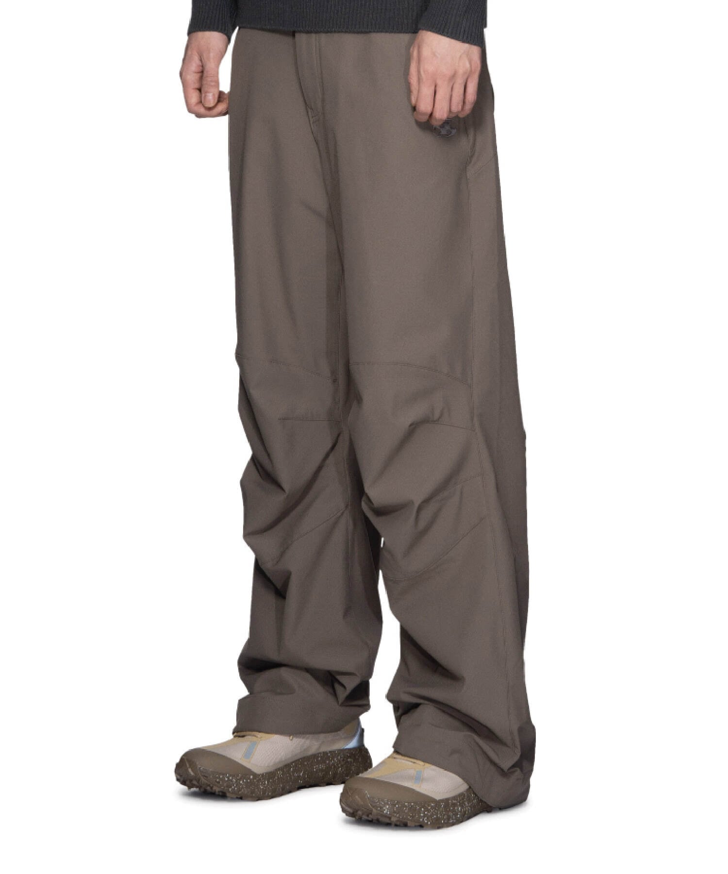 SAN SAN GEAR] 23FW PANELED DART PANTS ASH BROWN 正規品 韓国 