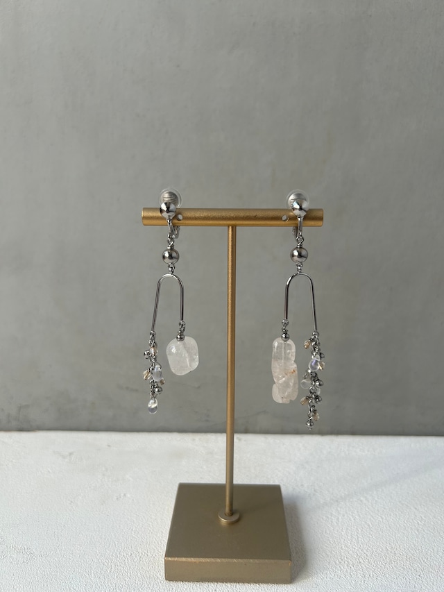 【天然石】アイスクリスタル/イヤリング