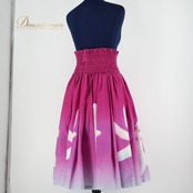 フラダンス 衣装 パウスカート パープル系 エムエムジェイ 日本製 グラデーション 花柄 フラワープリント ハワイアンプリント アロハ レッスン 練習 かわいい 華やか 鮮やか おしゃれ 紫 ホワイト系 ブルー系 白 青 紫系グラデーション 花柄ハワイアンスタイル 鮮やかなデザイン オシャレなフラダンス衣装 ダンスレッスン用 華やかなパープル おしゃれなデザイン アロハスタイル