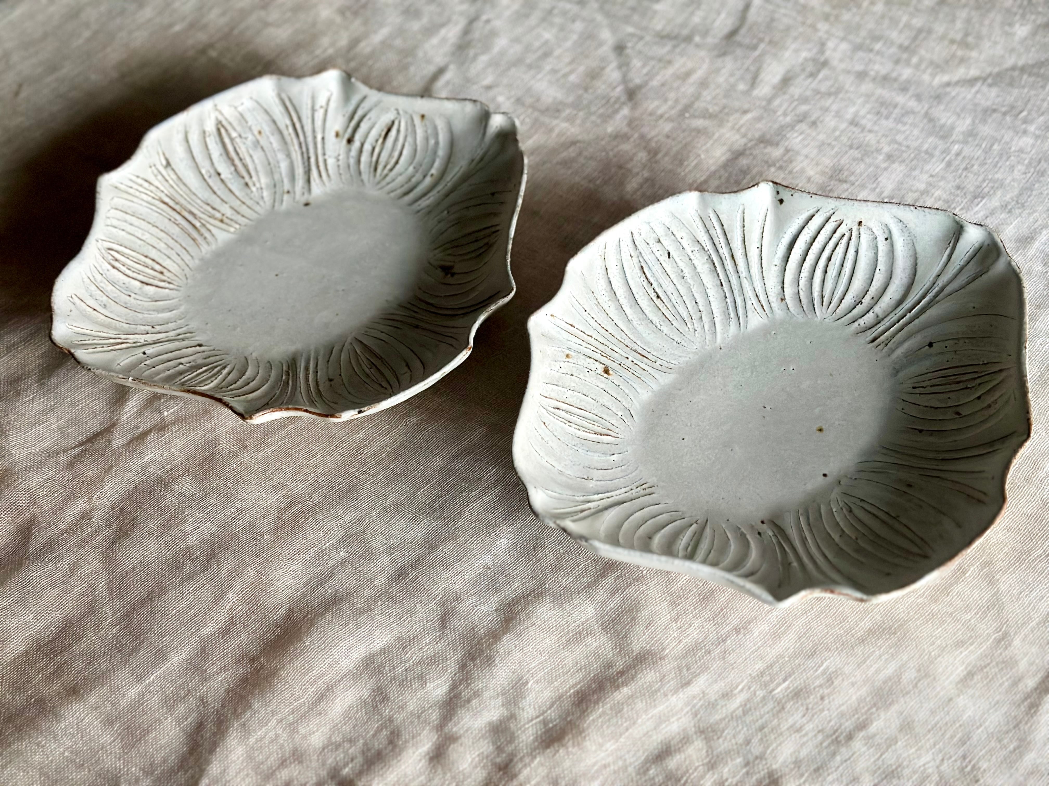 antique Shiromoegi アンティークな花オーバルプレート