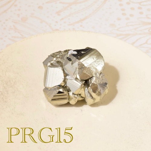 パイライト 原石　高品質　ペルー産　PRG15