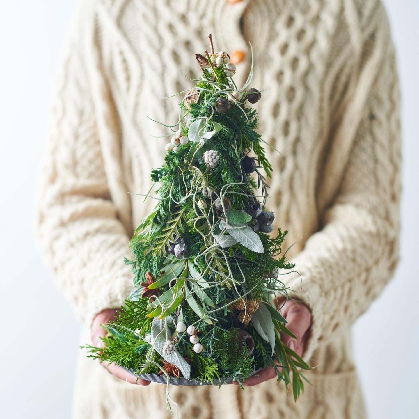 CHRISTMAS TREE WHITE