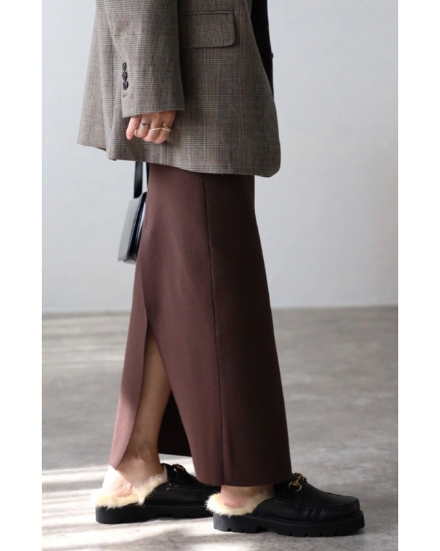 ダンボールニットスカート