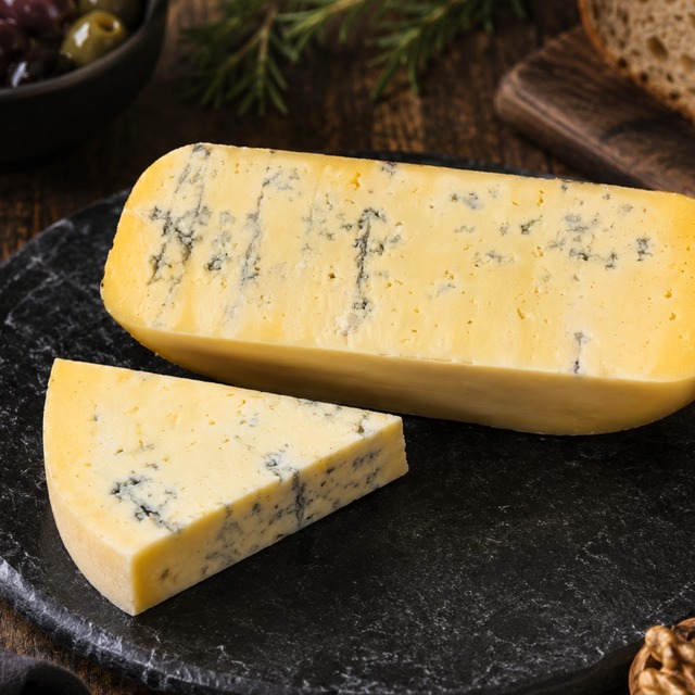 ランダナ ゴーダブルーチーズ 400g｜グラスフェッド オランダ産｜ゴーダチーズとブルーチーズの風味融合｜ワインに合う おつまみ チーズ｜Landana Gouda Blue Cheese【Nature Kiosk】