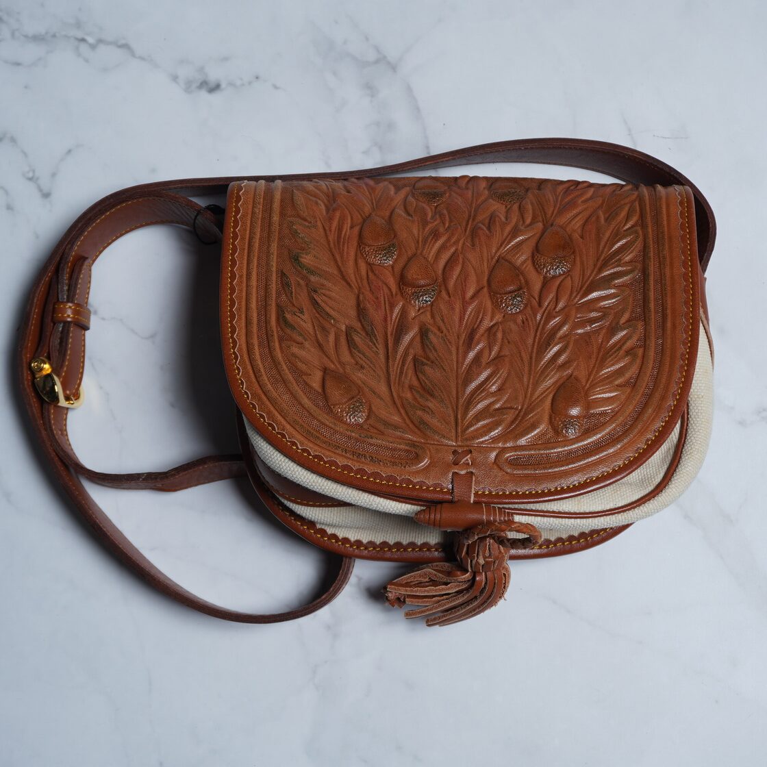 LOEWE】ロエベ”Archive” レザーショルダーバッグ | Pay ID