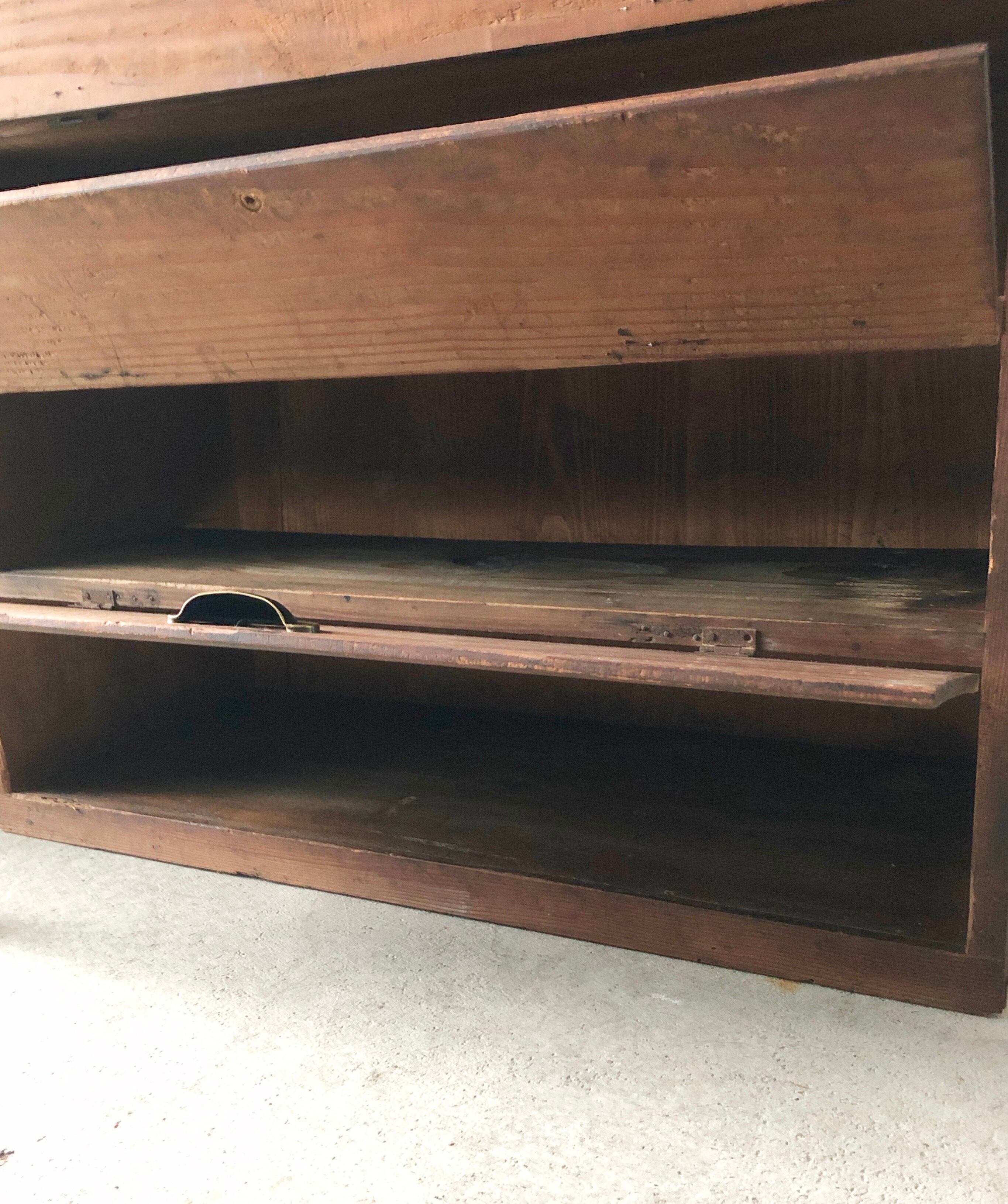 パタパタ扉の収納棚3段［古家具］ | giraffes craft