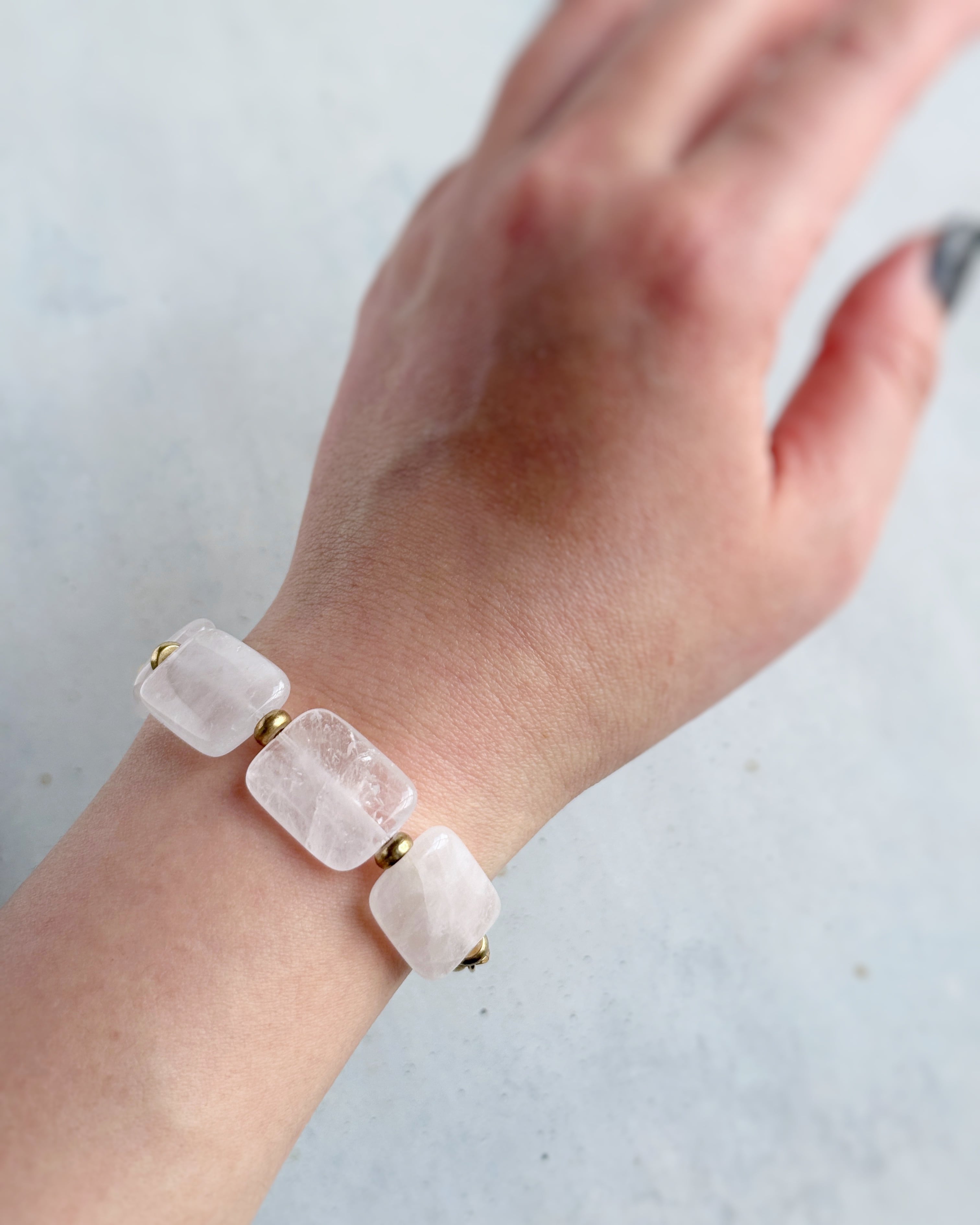 Chain & stone bracelet(クォーツ)