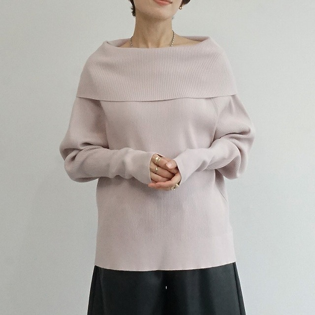 オフショルダーニット　