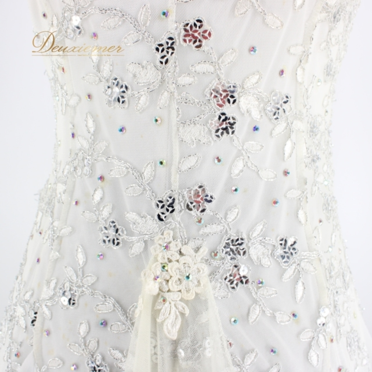 社交ダンス 衣装 スタンダード ドレス ワンピース パーティ衣装 女性用 レディース オールシーズン 白 ホワイト系 スパンコール フロート 派手 華やか レース ラインストーン 華やかさ ドレスアップ 打ち合わせ パフォーマンス ステージ 衣装優雅