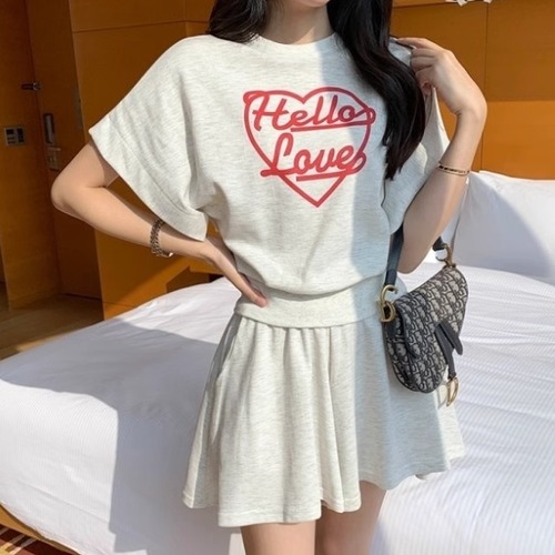 セットアップ レディース 上下セット 2点セット ツーピース トップス 半袖 Tシャツ ラウンドネック プリント ハート柄 ボトムス ショートパンツ 綿 コットン スウェット カジュアル おしゃれ