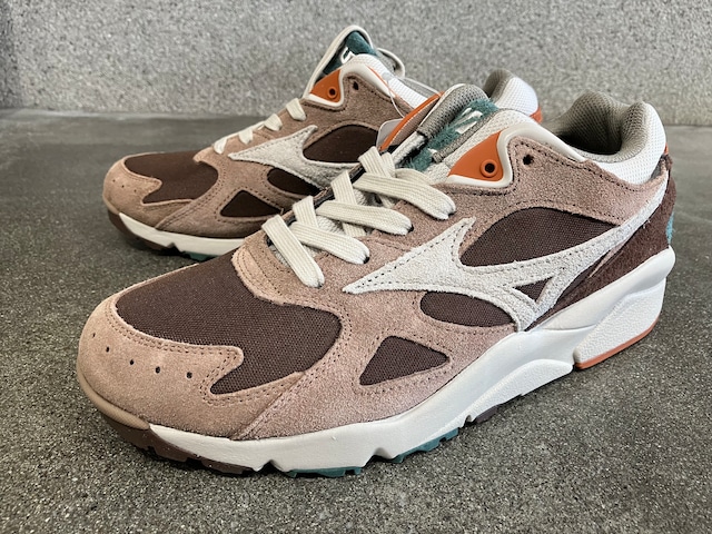 MIZUNO SKY MEDAL S (COFFEE/CLOUD/PINE)