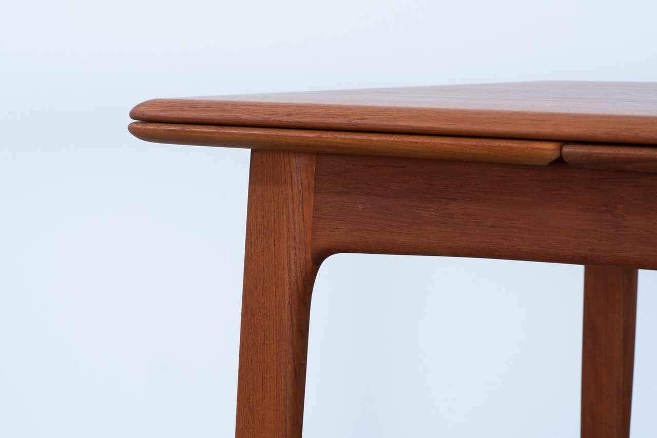 Svend Aage Madesen | Dining table